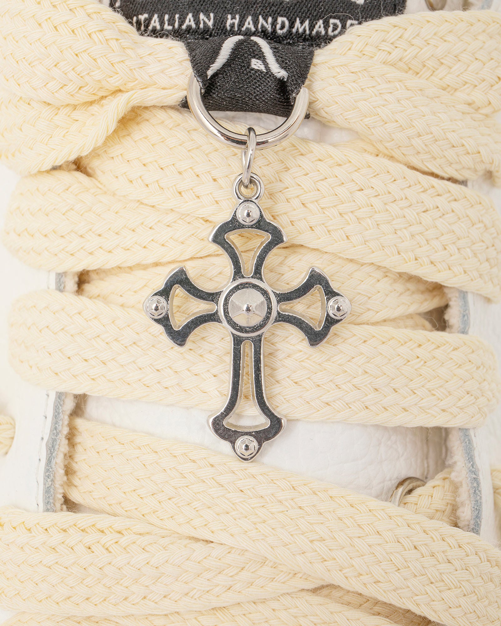 Wavy Leather White Rodeo