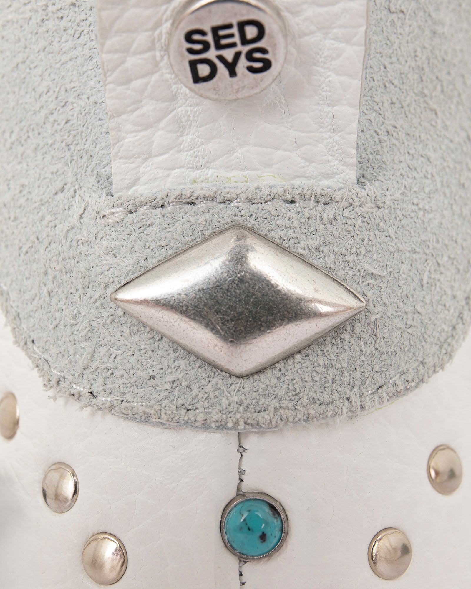 Wavy Leather White Rodeo