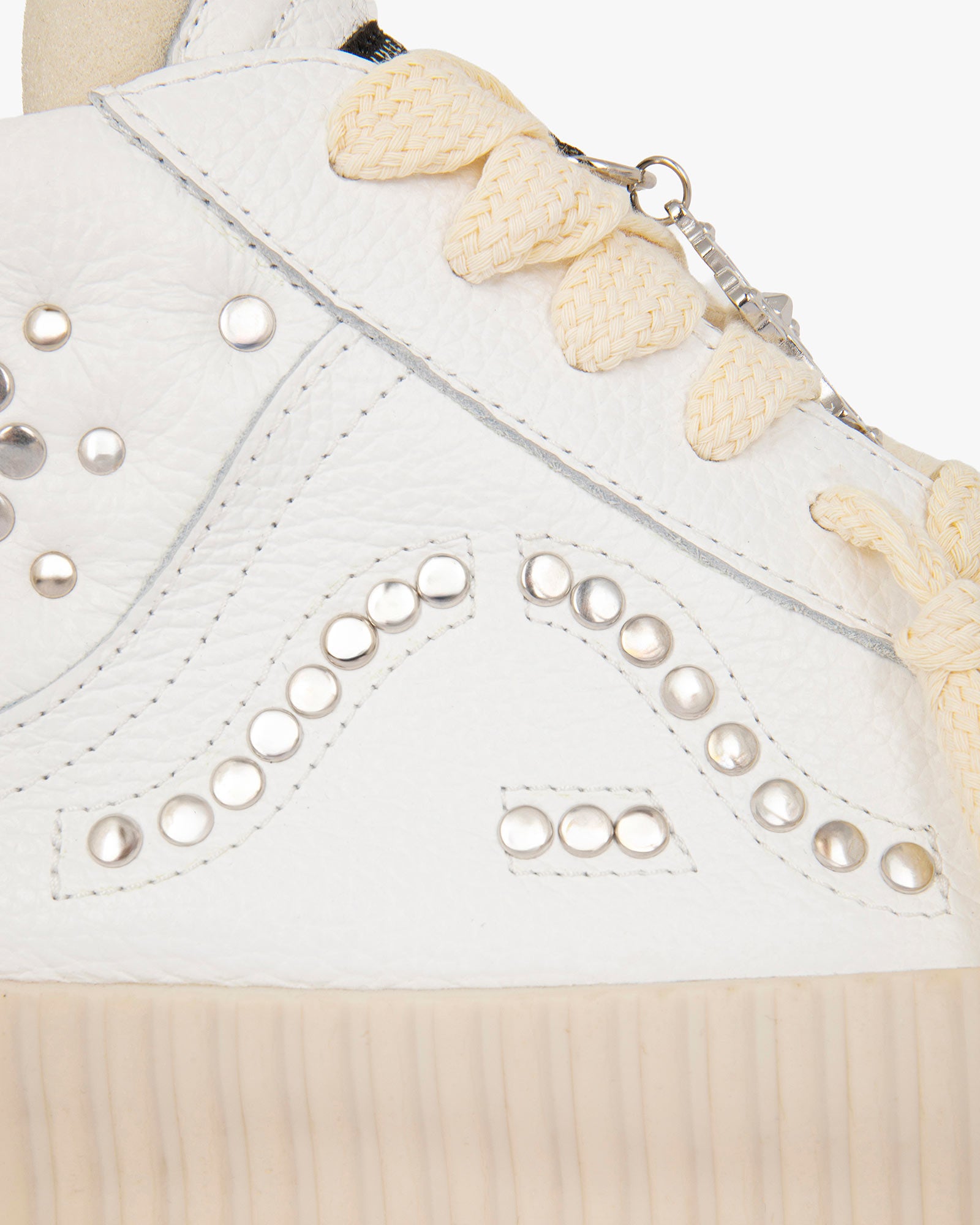 Wavy Leather White Rodeo