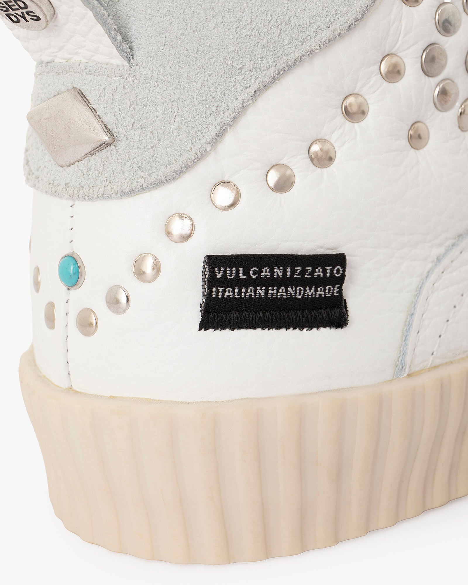 Wavy Leather White Rodeo