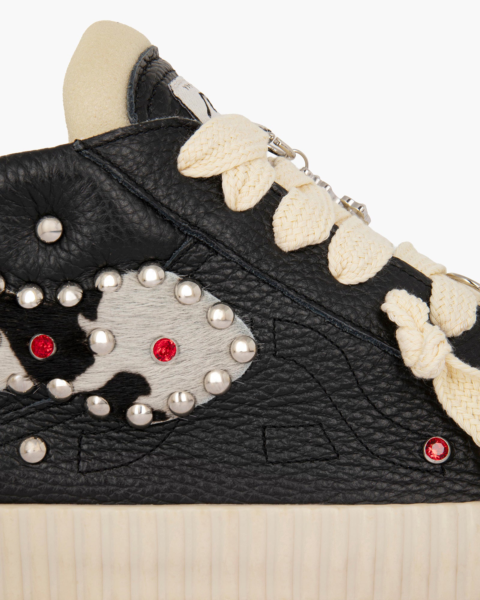 Wavy Leather Black Stallion