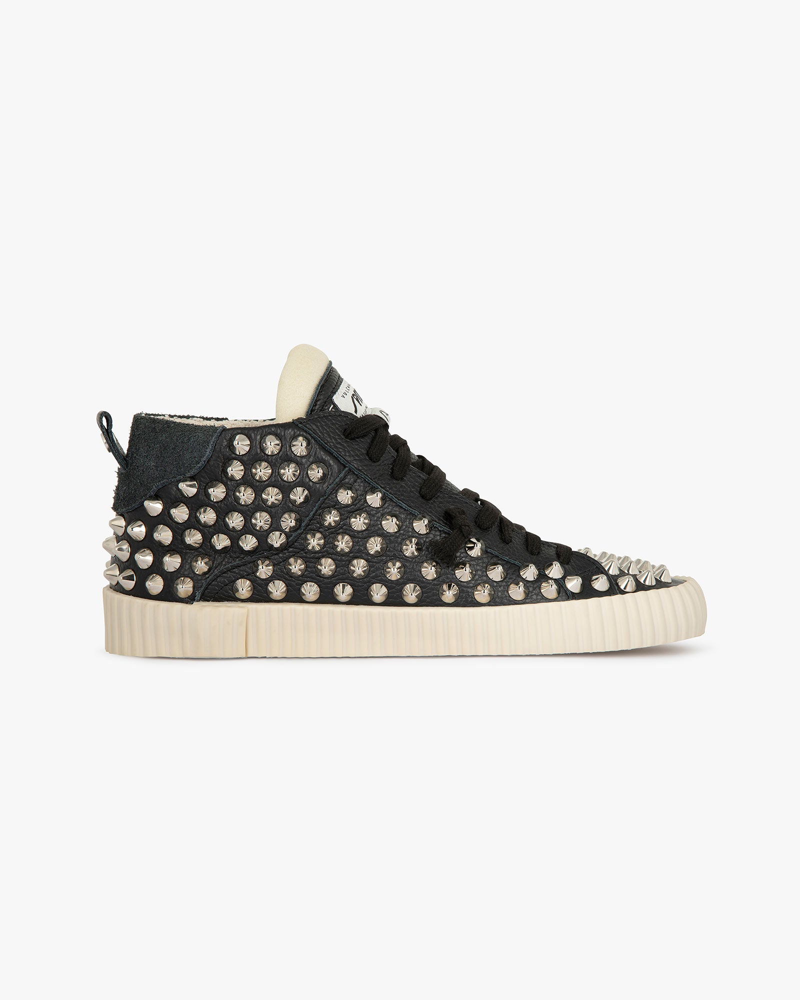 Wavy Leather Black Spike