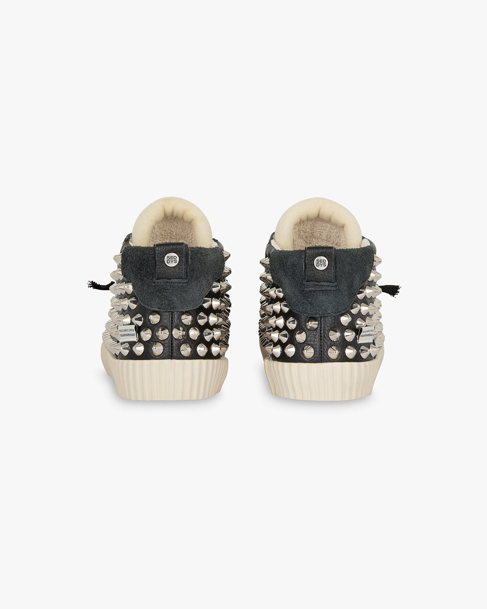 Wavy Leather Black Spike