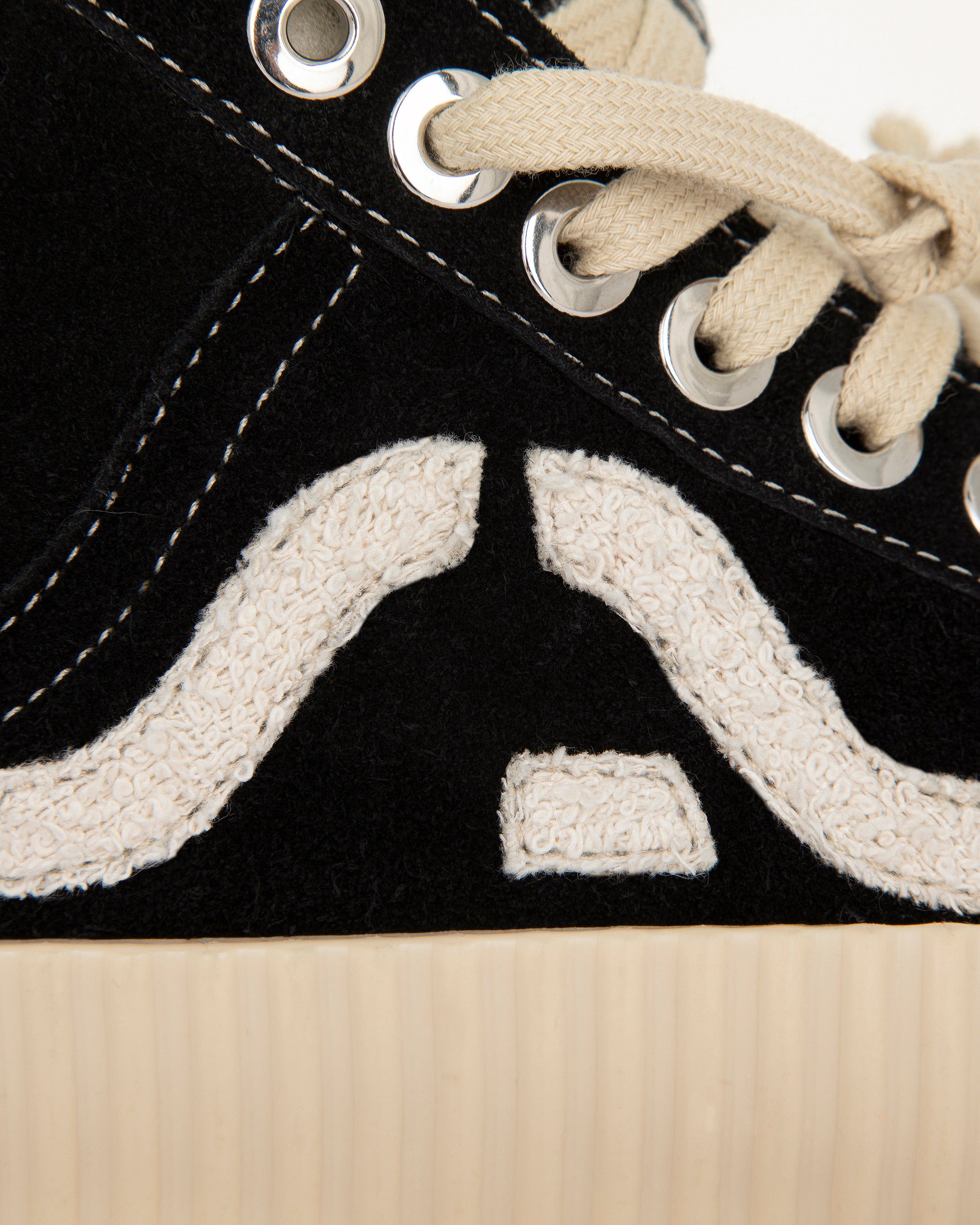 Wavy Suede Black High Top Embroidery