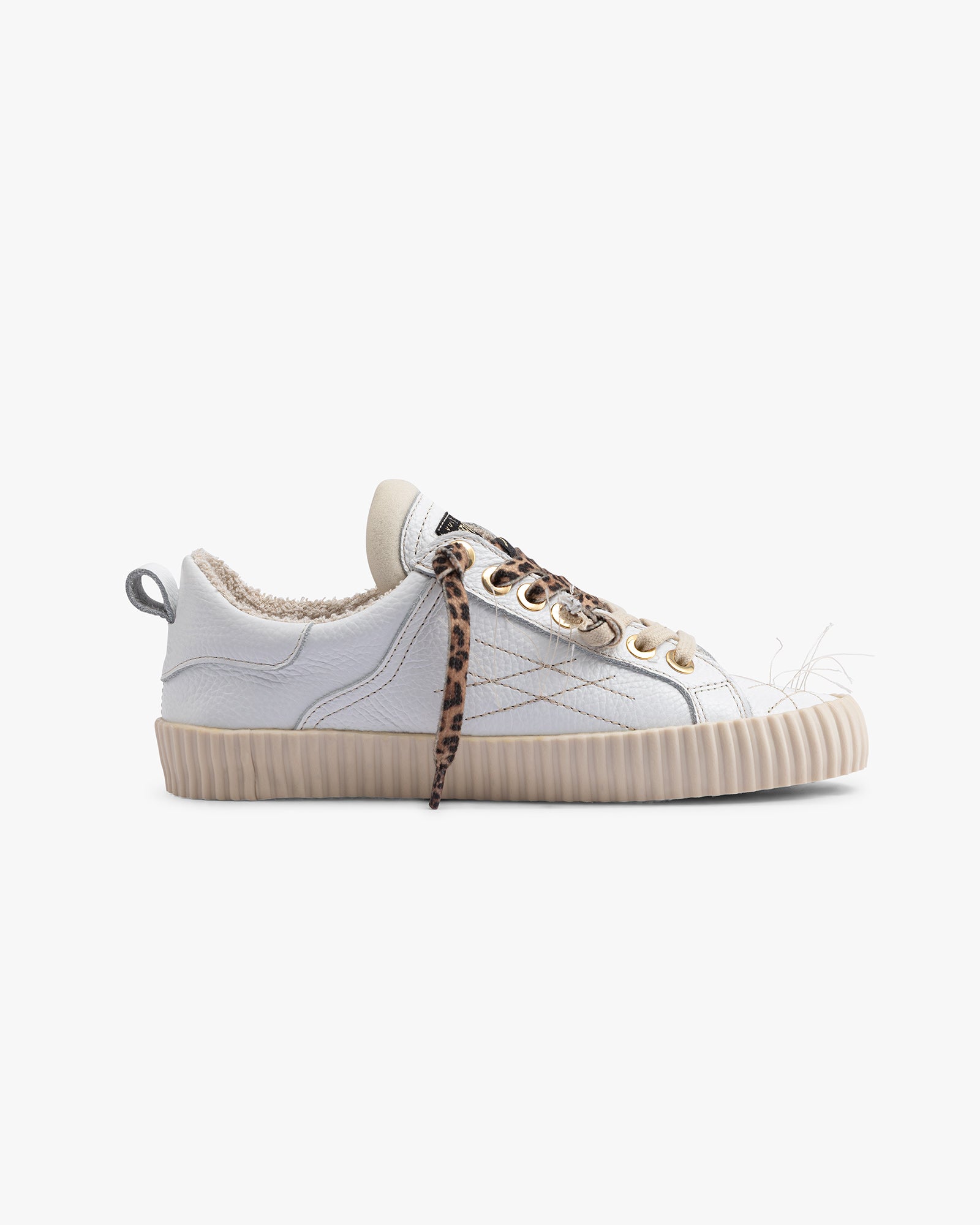 Wavy Leather White Embroidery 2M