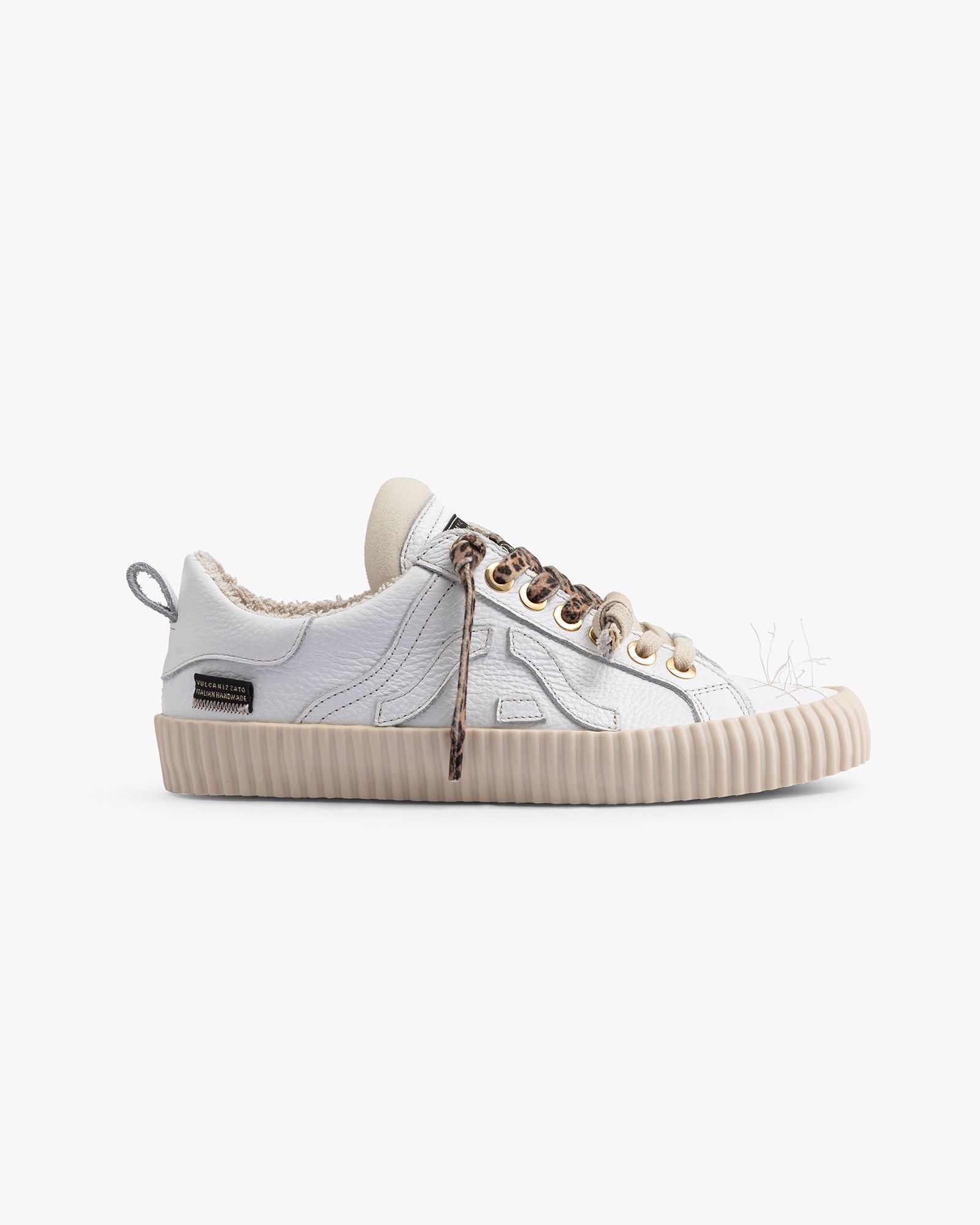 Wavy Leather White Embroidery 2M