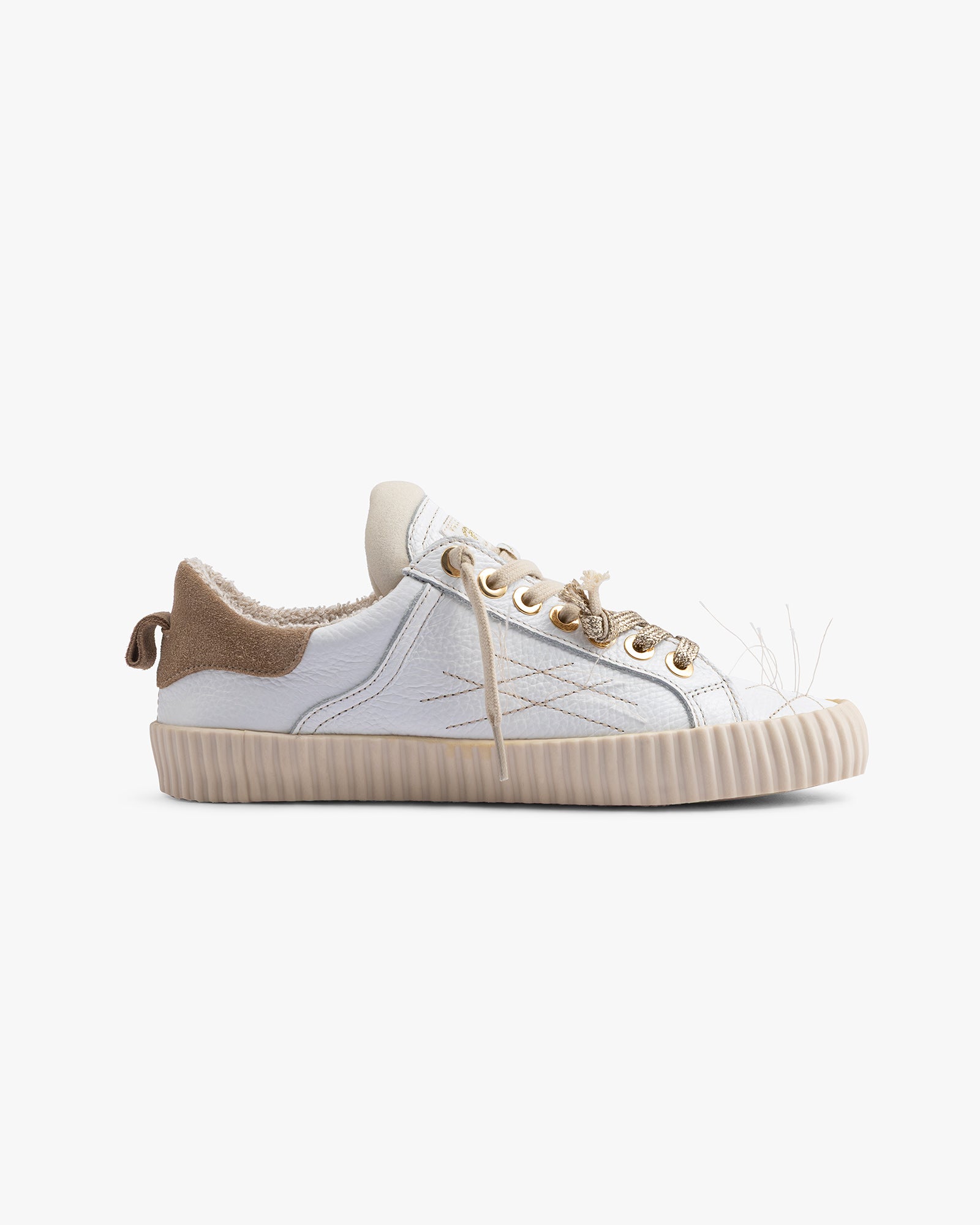 Wavy Leather White Embroidery 2O