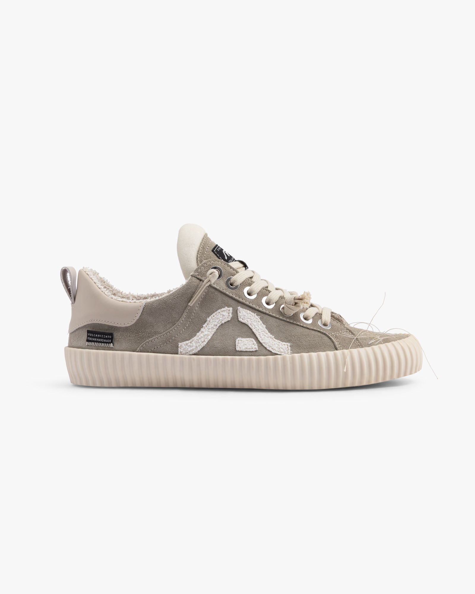 Wavy Suede Sand Embroidery