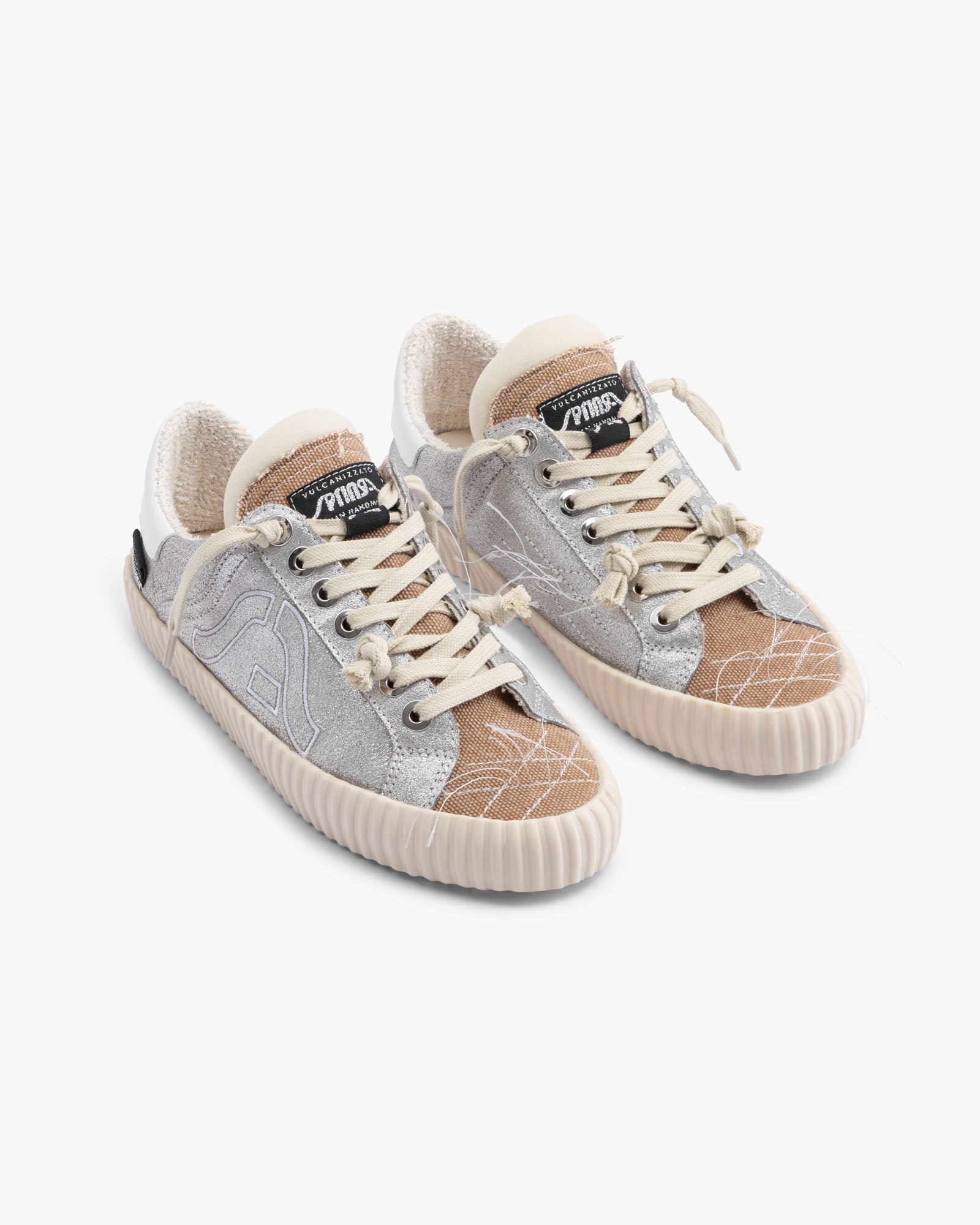 Wavy Suede & Olona Embroidery Silver