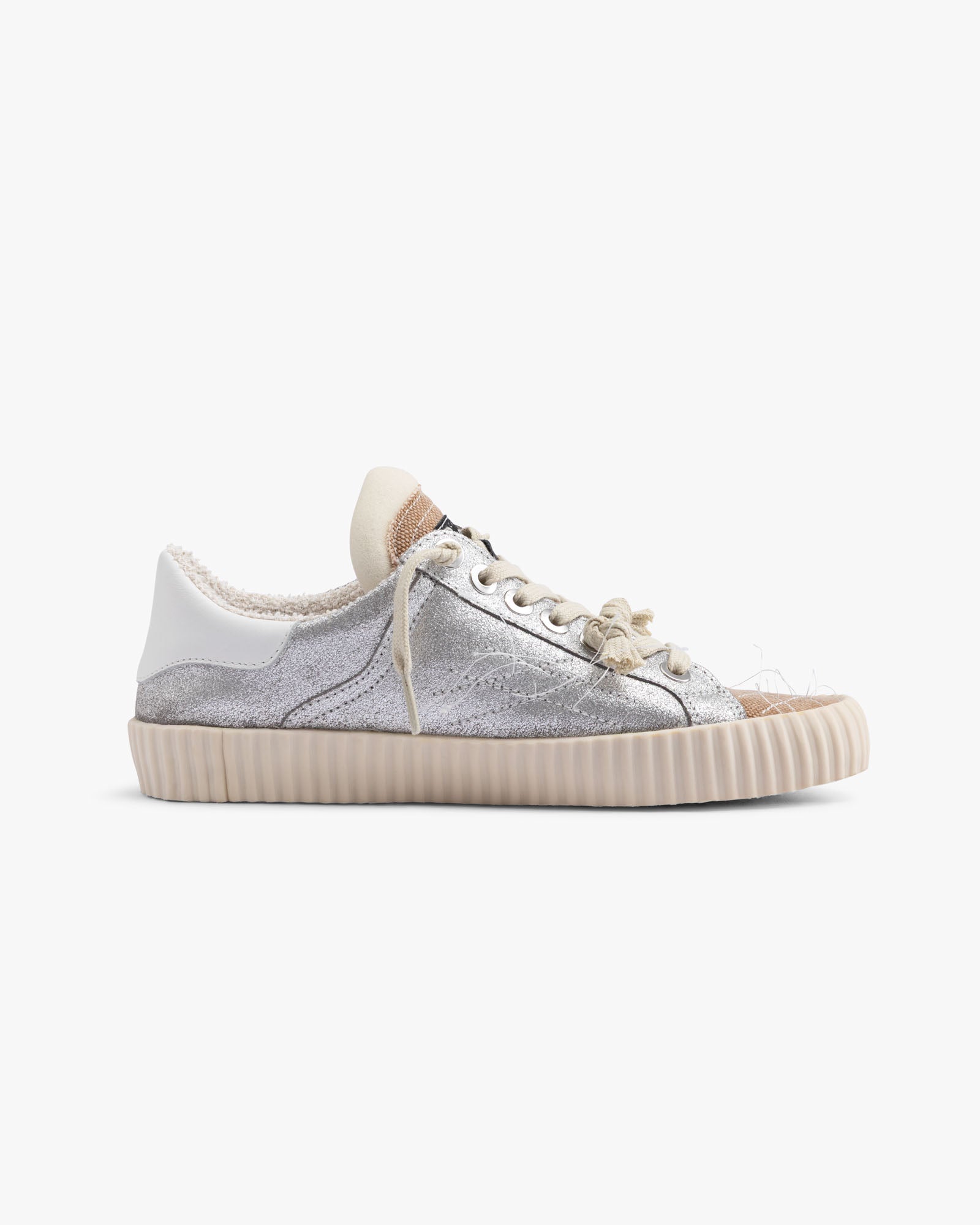 Wavy Suede & Olona Embroidery Silver